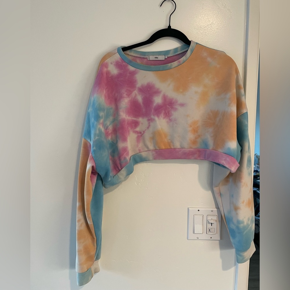 Adika Cropped Tie Dye Crew Neck Sweatshirt